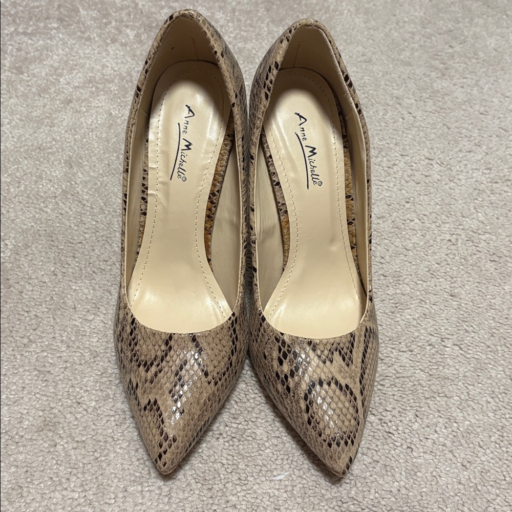 Snake Stilettos - Picture 2 of 9